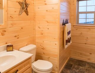 Mountaineer Deluxe Bathroom