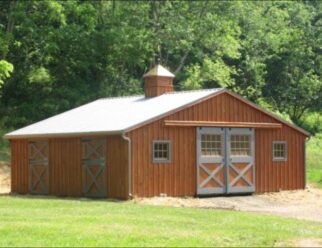 Modular – Trailside 30 x 24 Trailside Center Aisle Horse Barn w/ Cupola