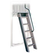 Flat step ladder
