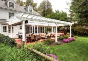 Featured image for Everything You Should Know About Creating an Outdoor Kitchen Pergola